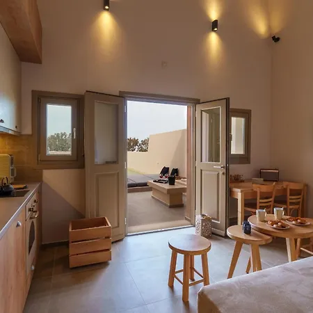 Santorini - - Sleeps 5 - Pool - Parking Villa *